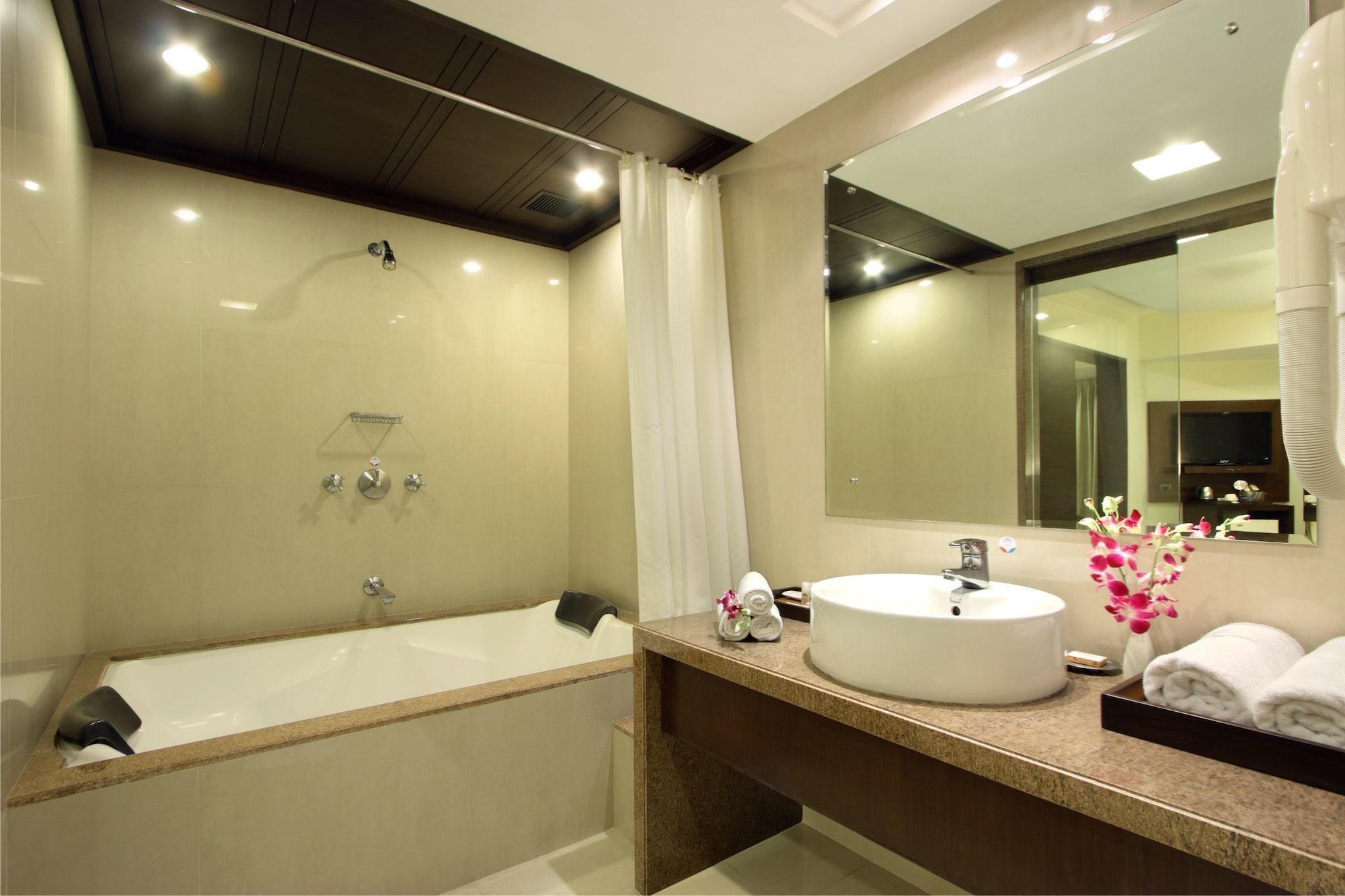 Hotel Express Towers Vadodara Luaran gambar