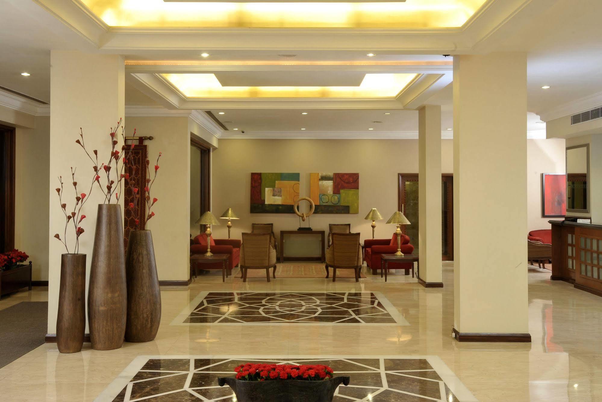 Hotel Express Towers Vadodara Luaran gambar