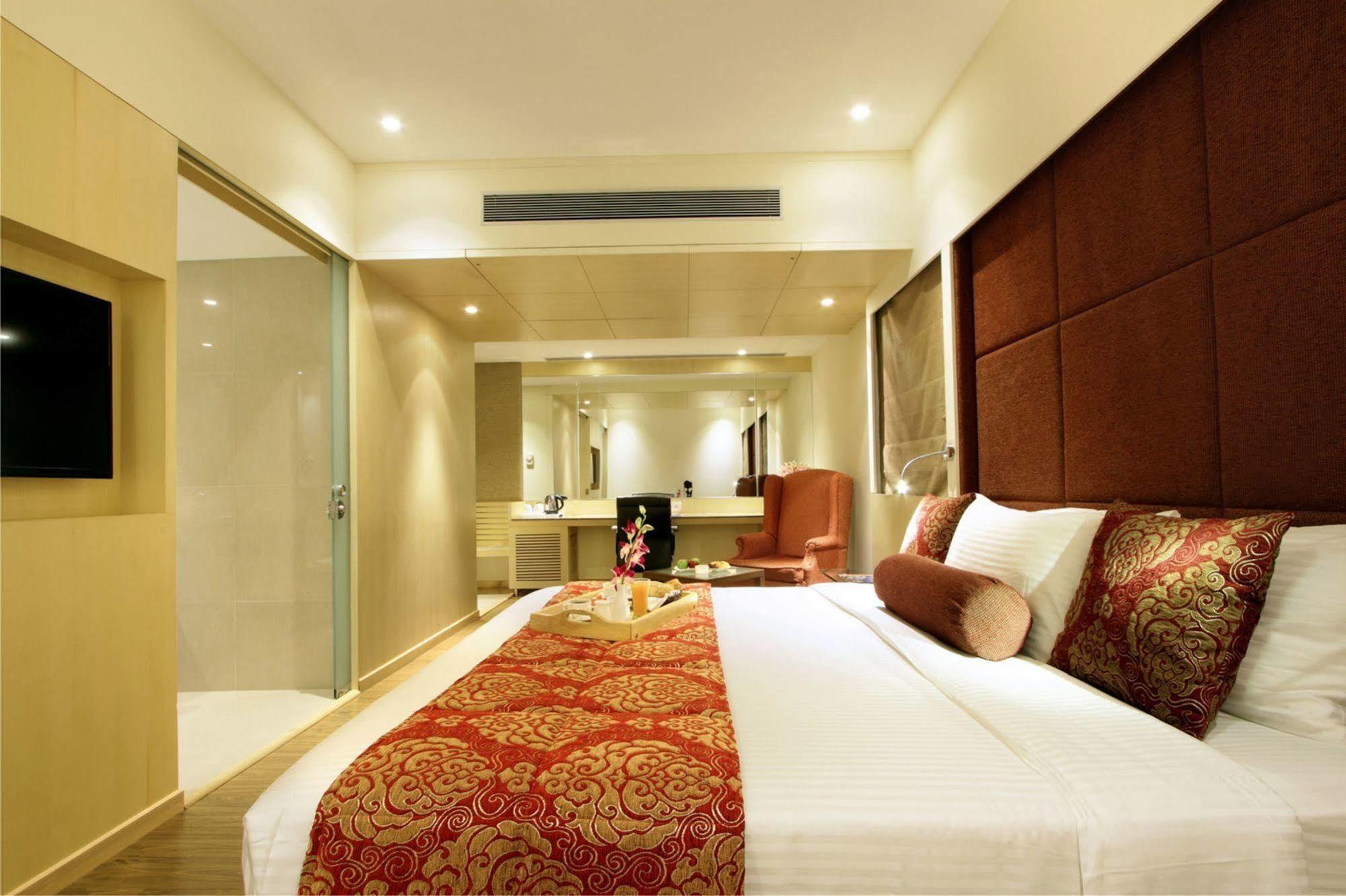 Hotel Express Towers Vadodara Luaran gambar