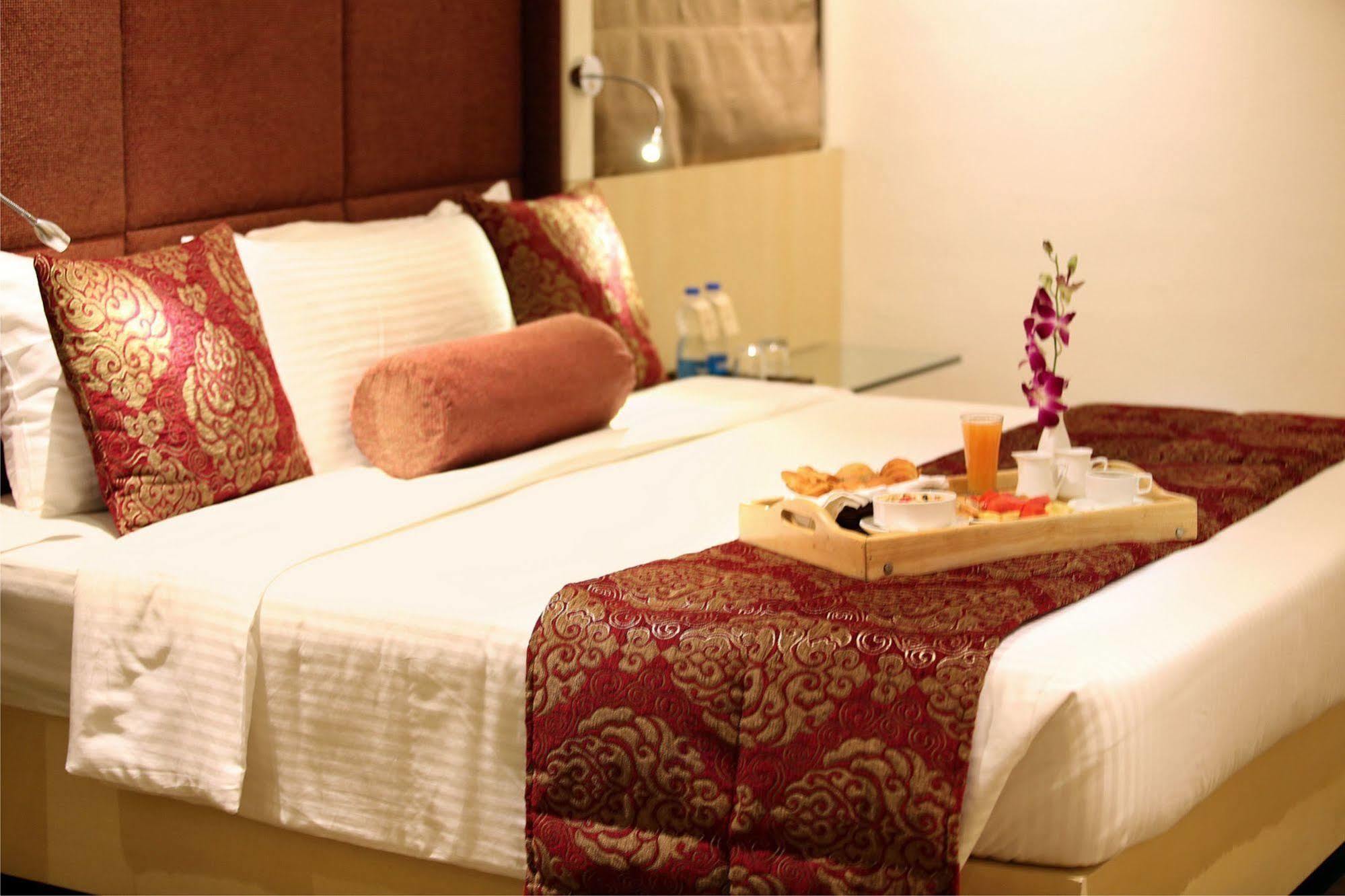 Hotel Express Towers Vadodara Luaran gambar